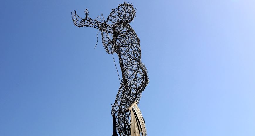 What is contemporary sculpture?