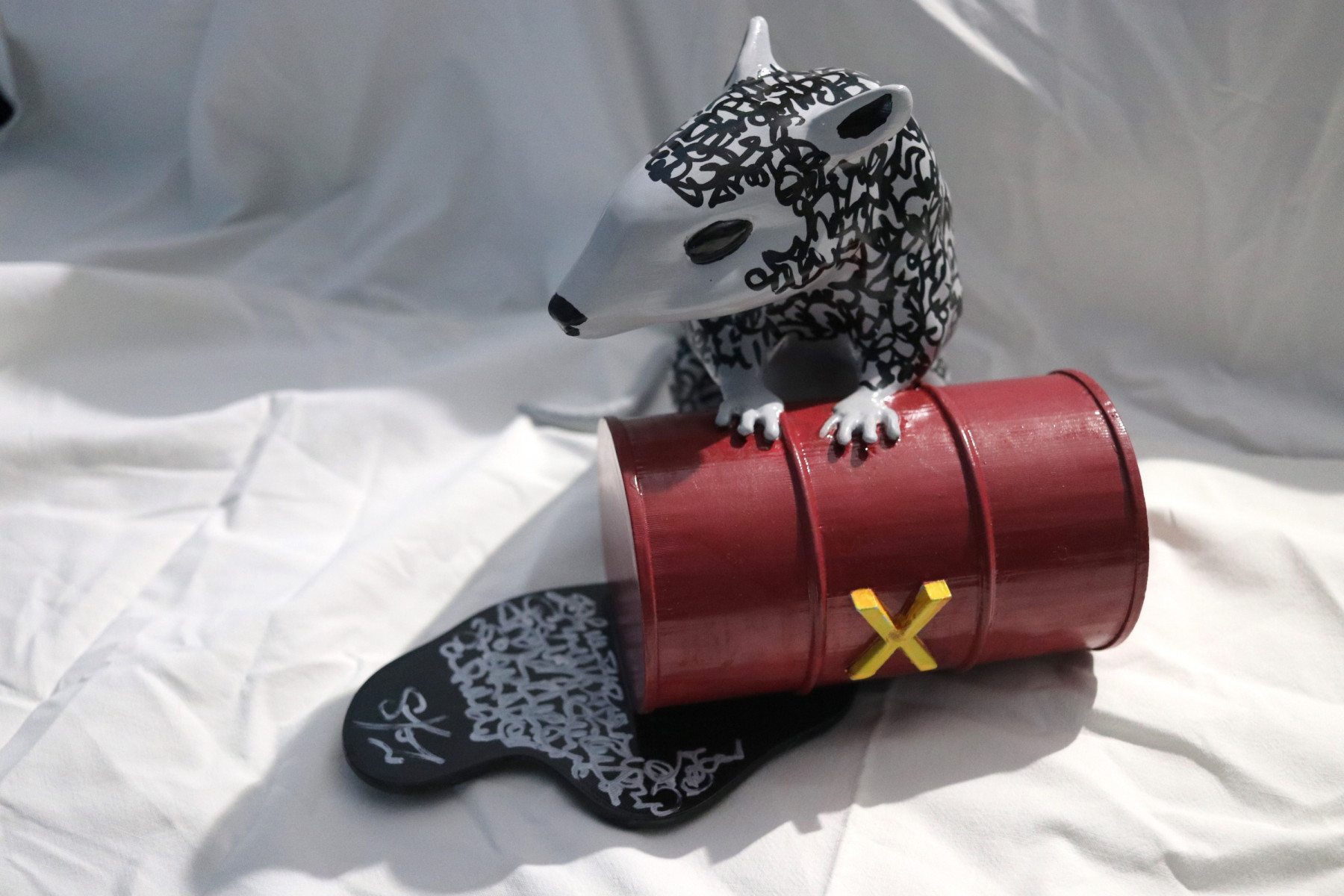 Stoz, The tossic rat, sculpture - Artalistic online contemporary art buying and selling gallery