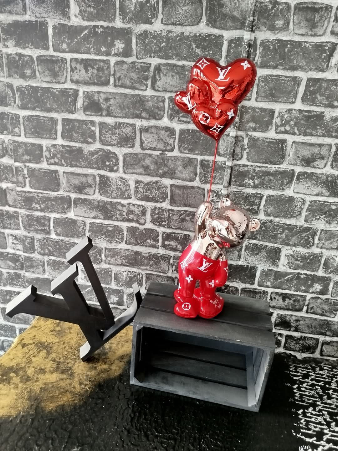 Didier Lannoy, Love Bear, sculpture - Artalistic online contemporary art buying and selling gallery