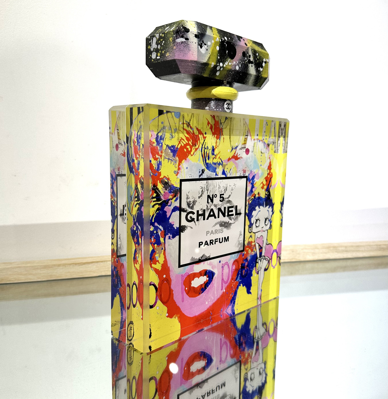Patrick Cornée, Flacon Chanel n°5, sculpture - Artalistic online contemporary art buying and selling gallery
