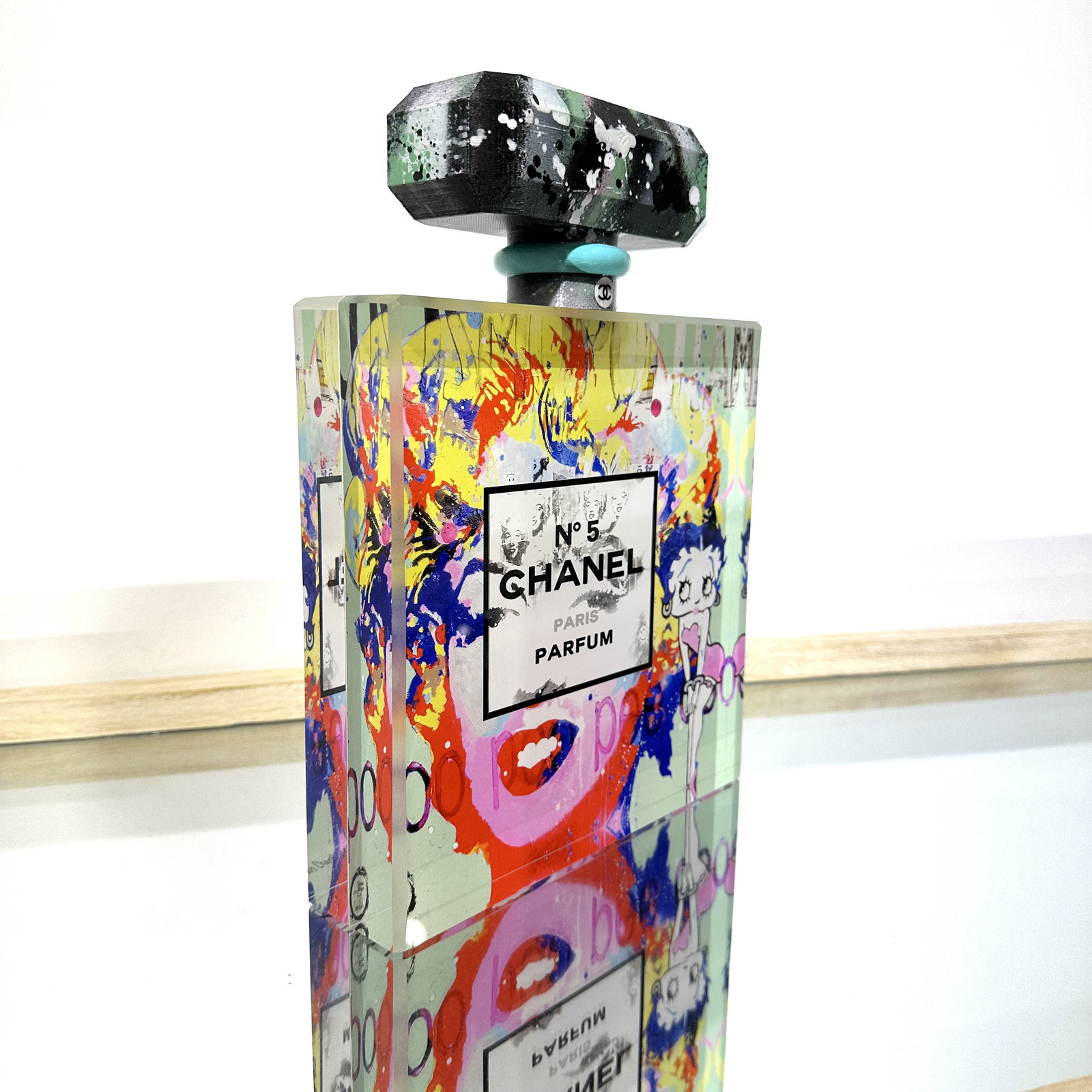 Patrick Cornée, Flacon Chanel n°5, sculpture - Artalistic online contemporary art buying and selling gallery