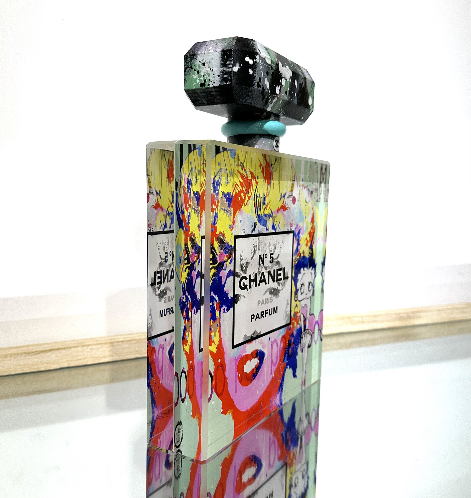 Patrick Cornée, Flacon Chanel n°5, sculpture - Artalistic online contemporary art buying and selling gallery