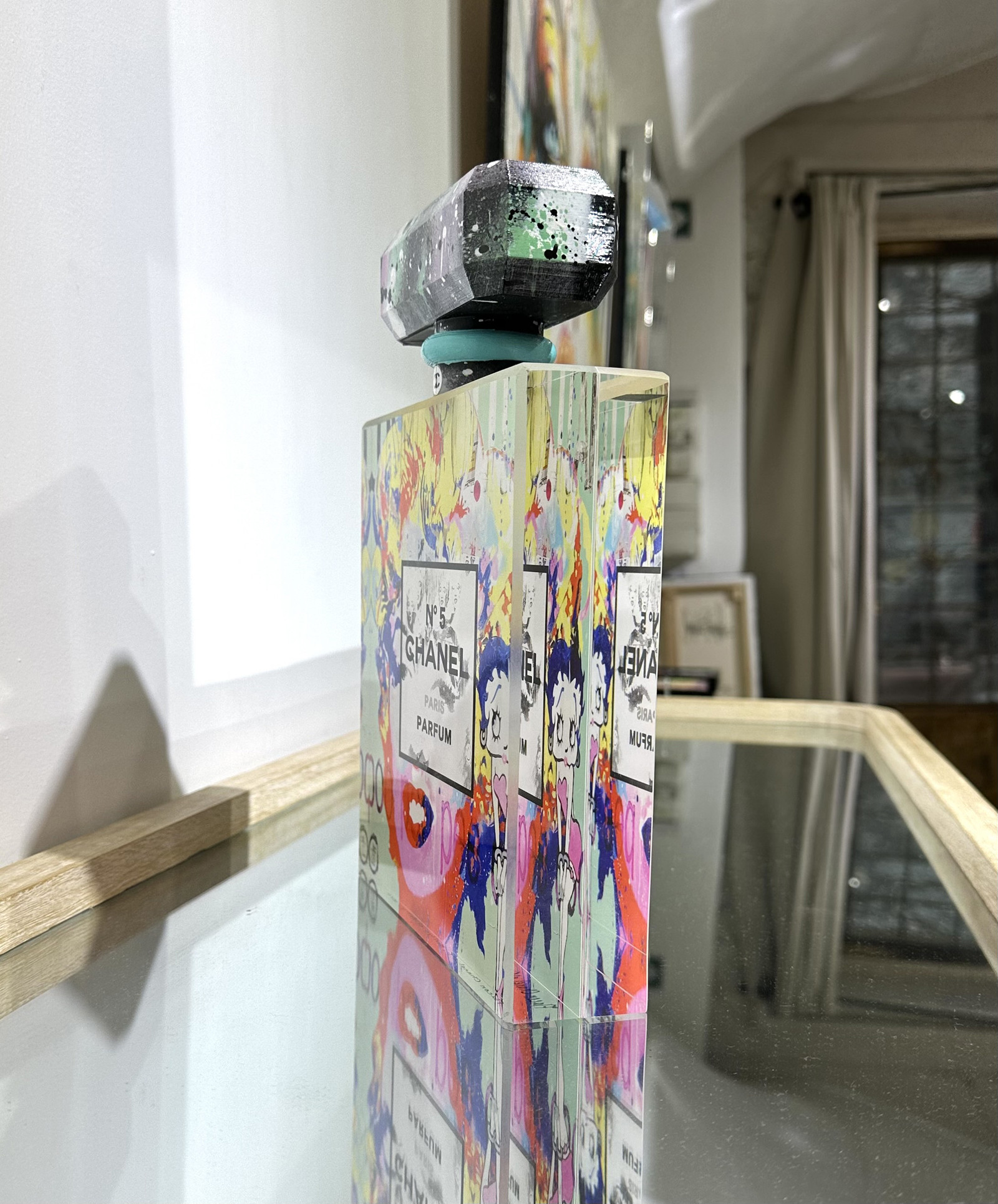 Patrick Cornée, Flacon Chanel n°5, sculpture - Artalistic online contemporary art buying and selling gallery