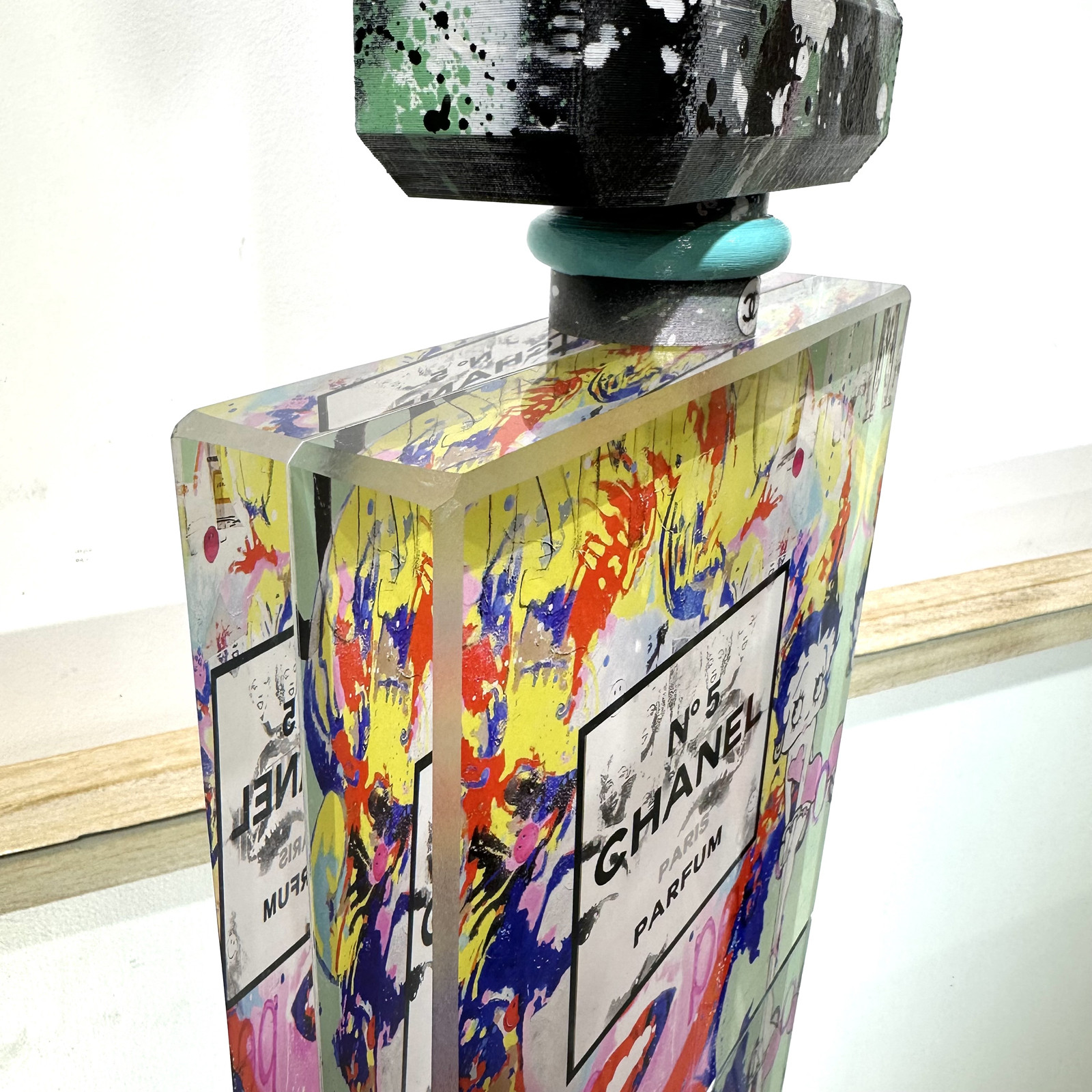 Patrick Cornée, Flacon Chanel n°5, sculpture - Artalistic online contemporary art buying and selling gallery