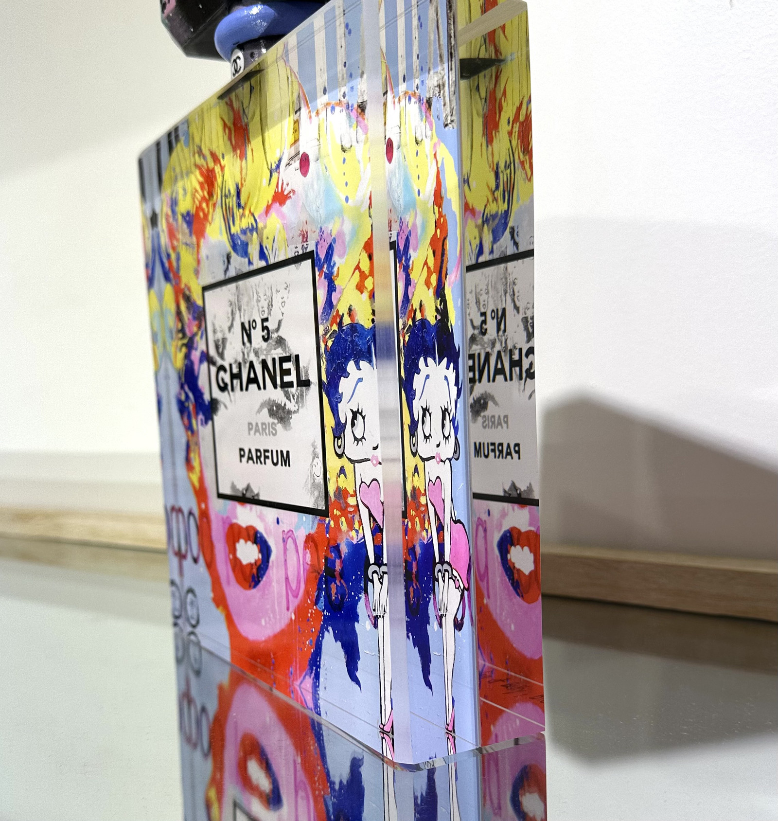 Patrick Cornée, Flacon Chanel n°5, sculpture - Artalistic online contemporary art buying and selling gallery