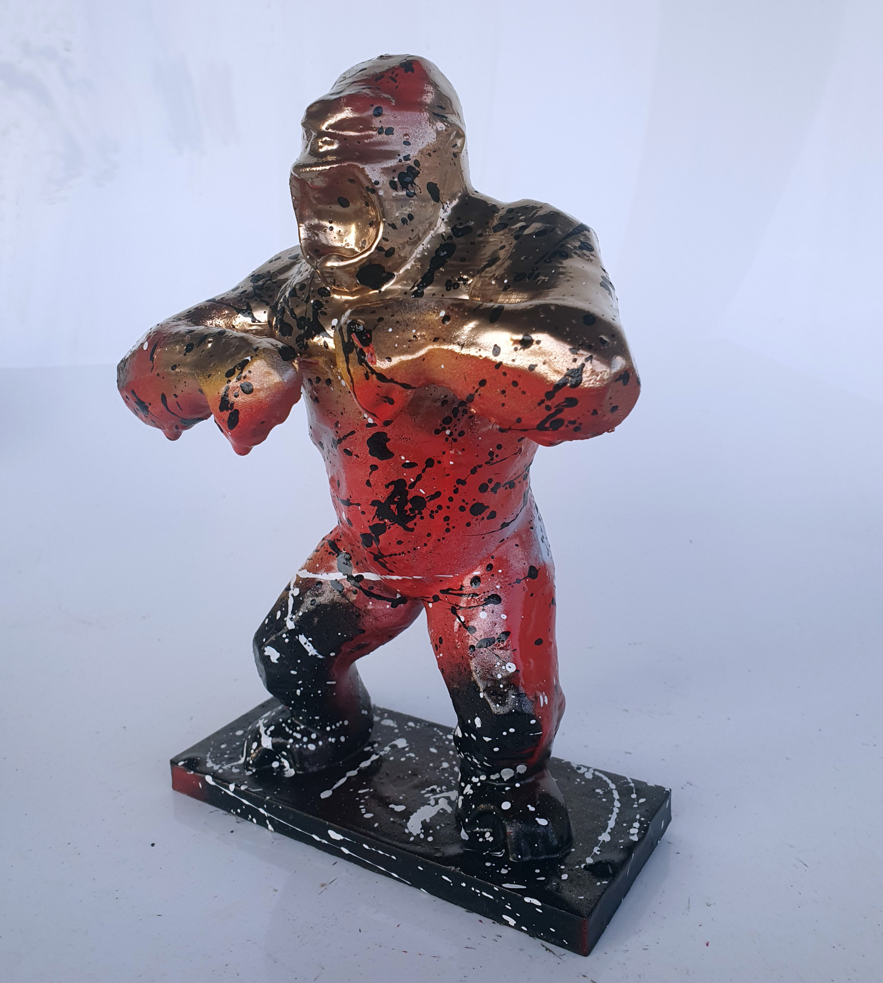 Spaco, King Gorilla, sculpture - Artalistic online contemporary art buying and selling gallery