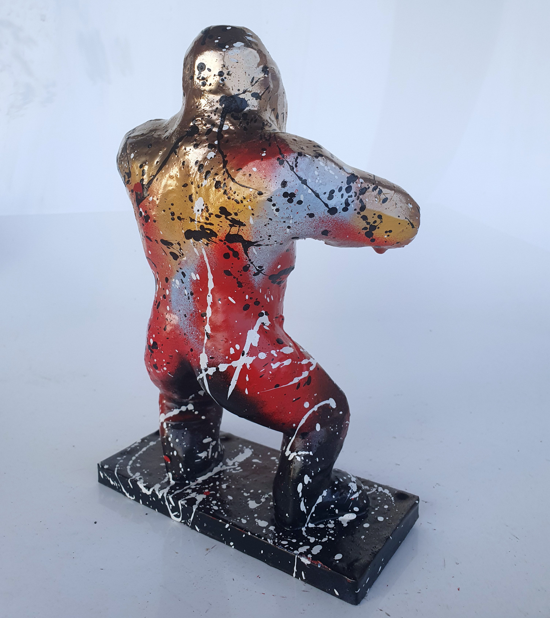 Spaco, King Gorilla, sculpture - Artalistic online contemporary art buying and selling gallery