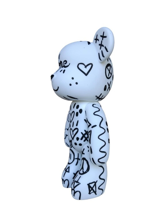 Mr Hope, ourson, sculpture - Artalistic online contemporary art buying and selling gallery