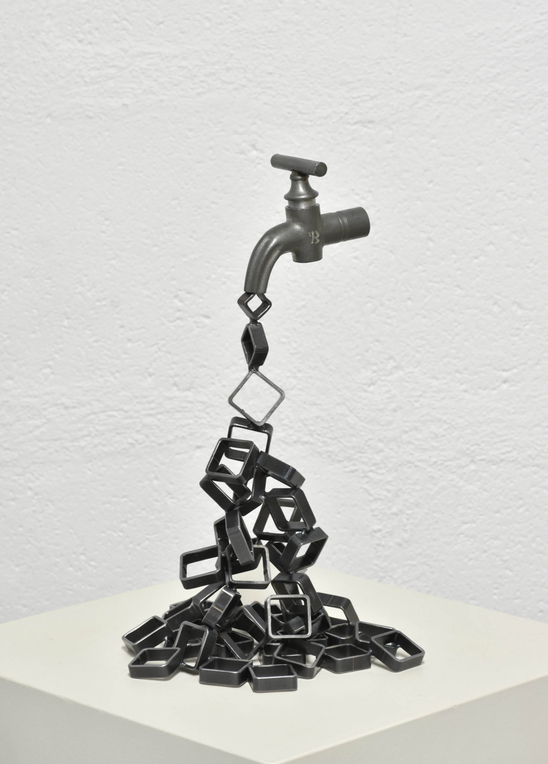 Yannick Bouillault, Le robinet surprenant 2, sculpture - Artalistic online contemporary art buying and selling gallery
