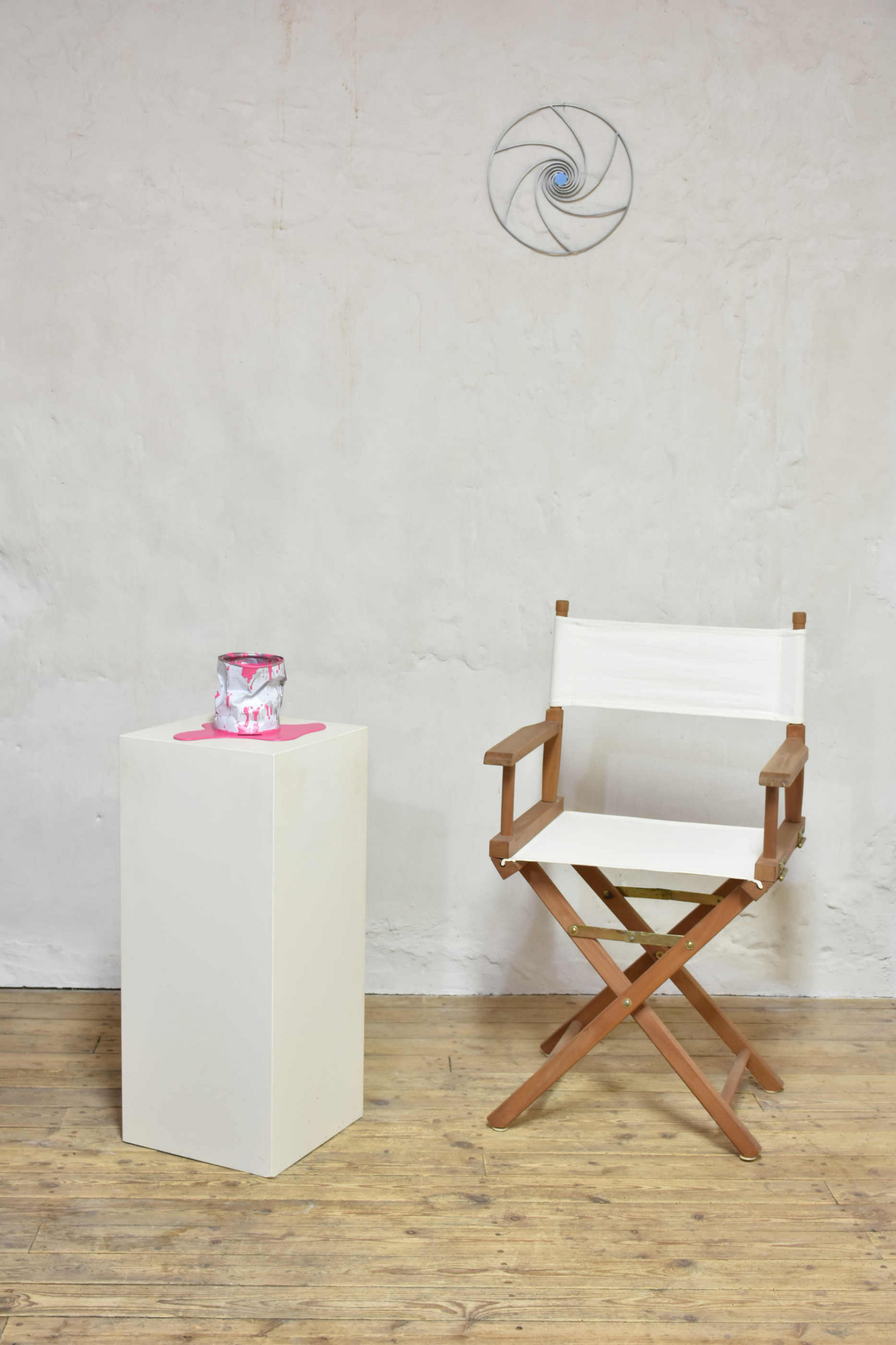 Yannick Bouillault, Le vieux pot de peinture rose, sculpture - Artalistic online contemporary art buying and selling gallery