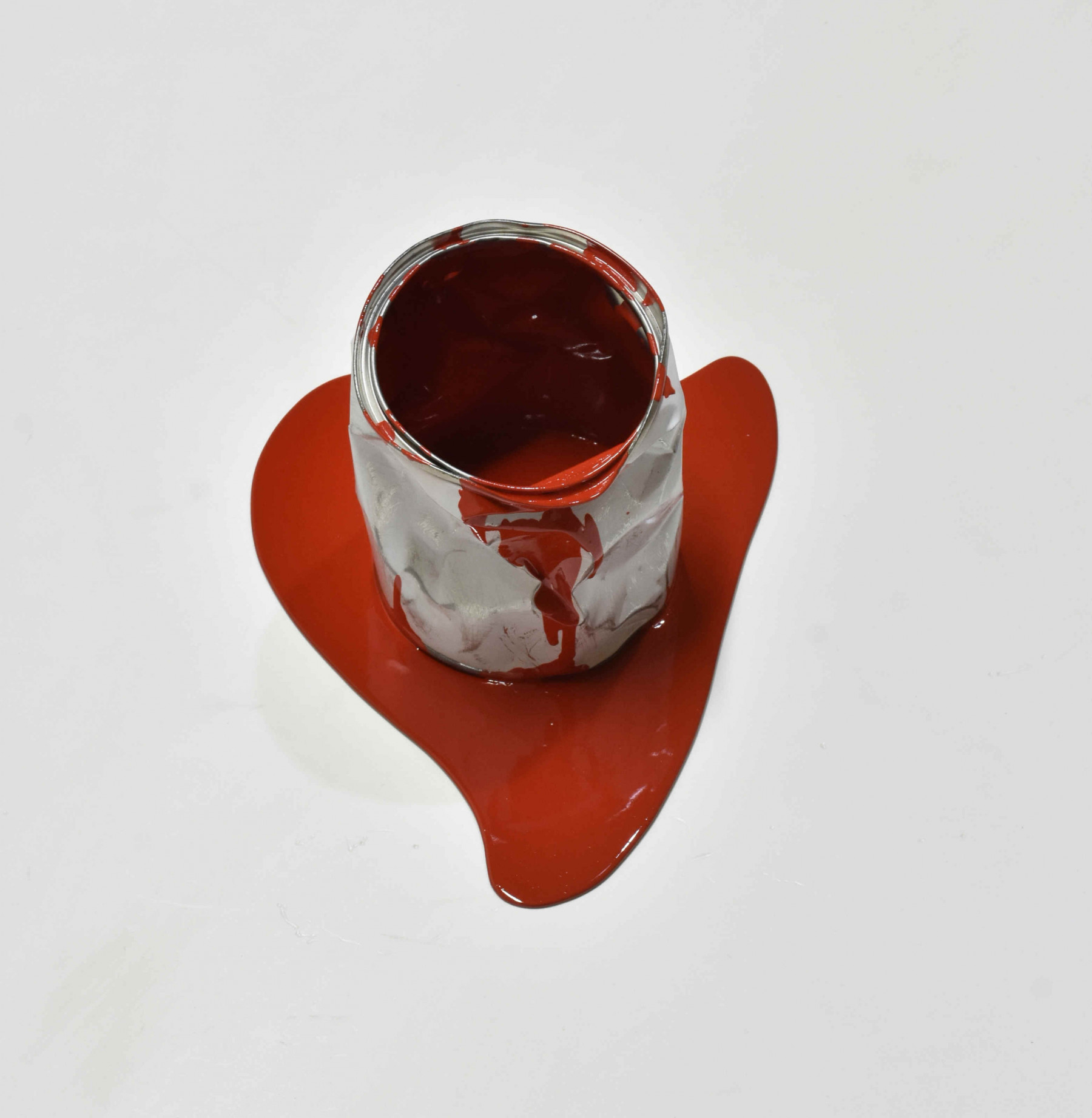 Yannick Bouillault, Le vieux pot de peinture rouge, sculpture - Artalistic online contemporary art buying and selling gallery