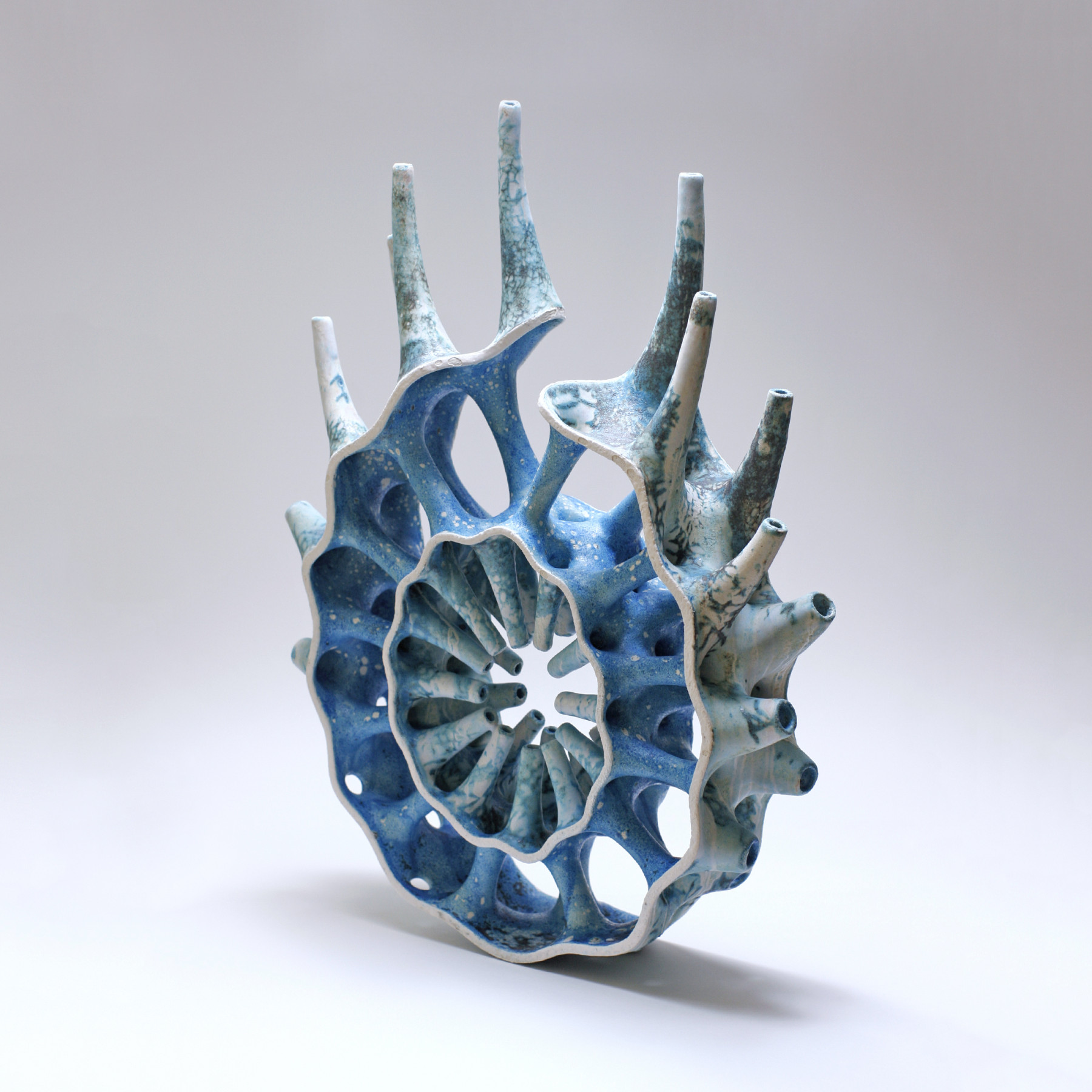 Andrii Kyrychenko, Shell, sculpture - Galerie de vente et d’achat d’art contemporain en ligne Artalistic