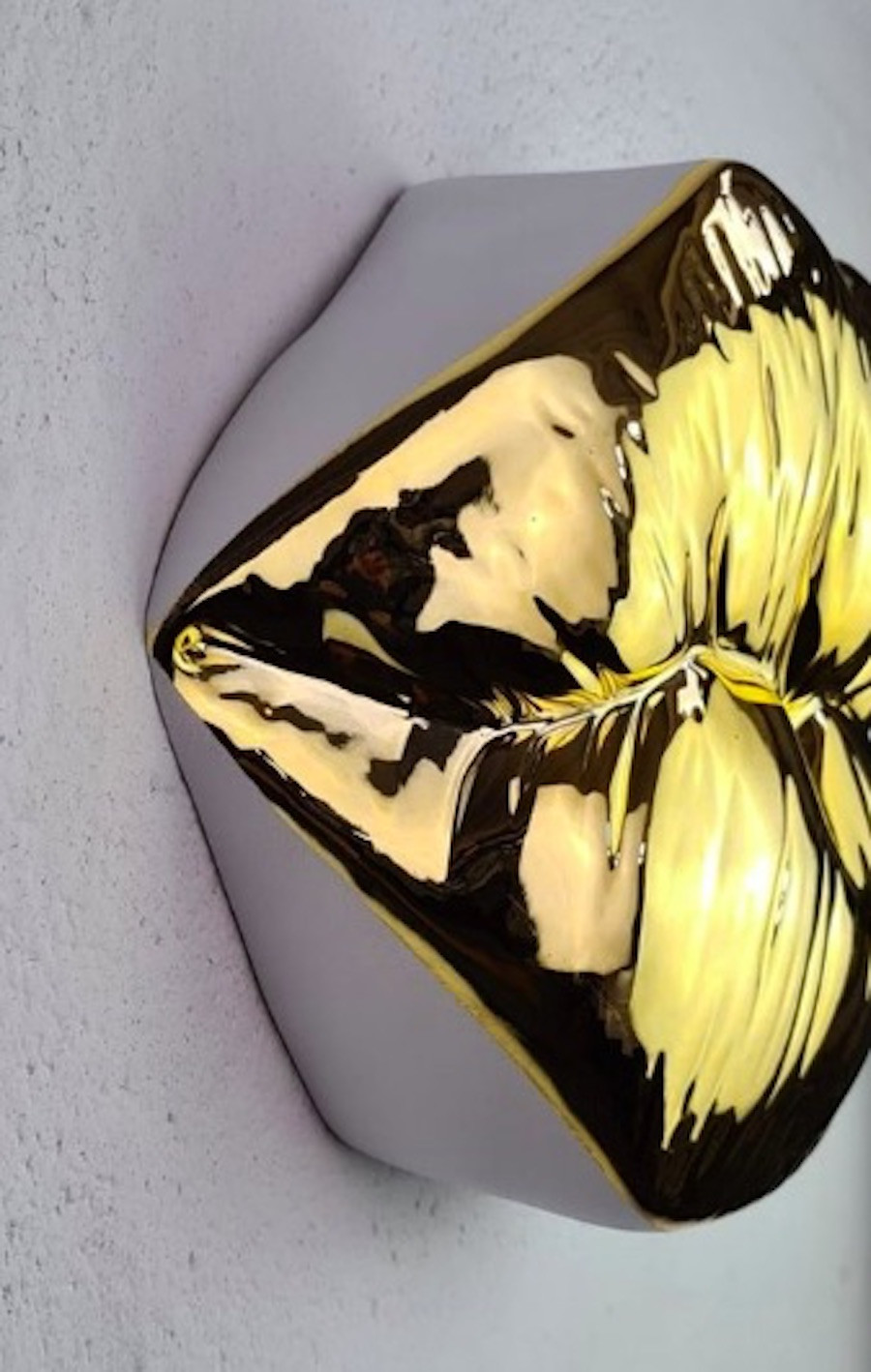 Sagrasse, Kiss Gold, sculpture - Artalistic online contemporary art buying and selling gallery