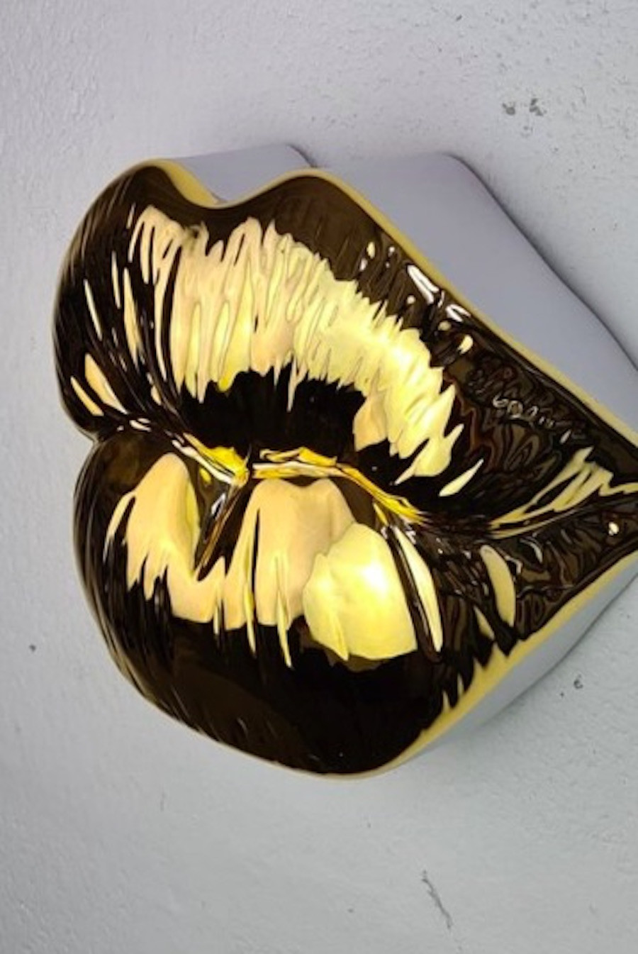 Sagrasse, Kiss Gold, sculpture - Artalistic online contemporary art buying and selling gallery