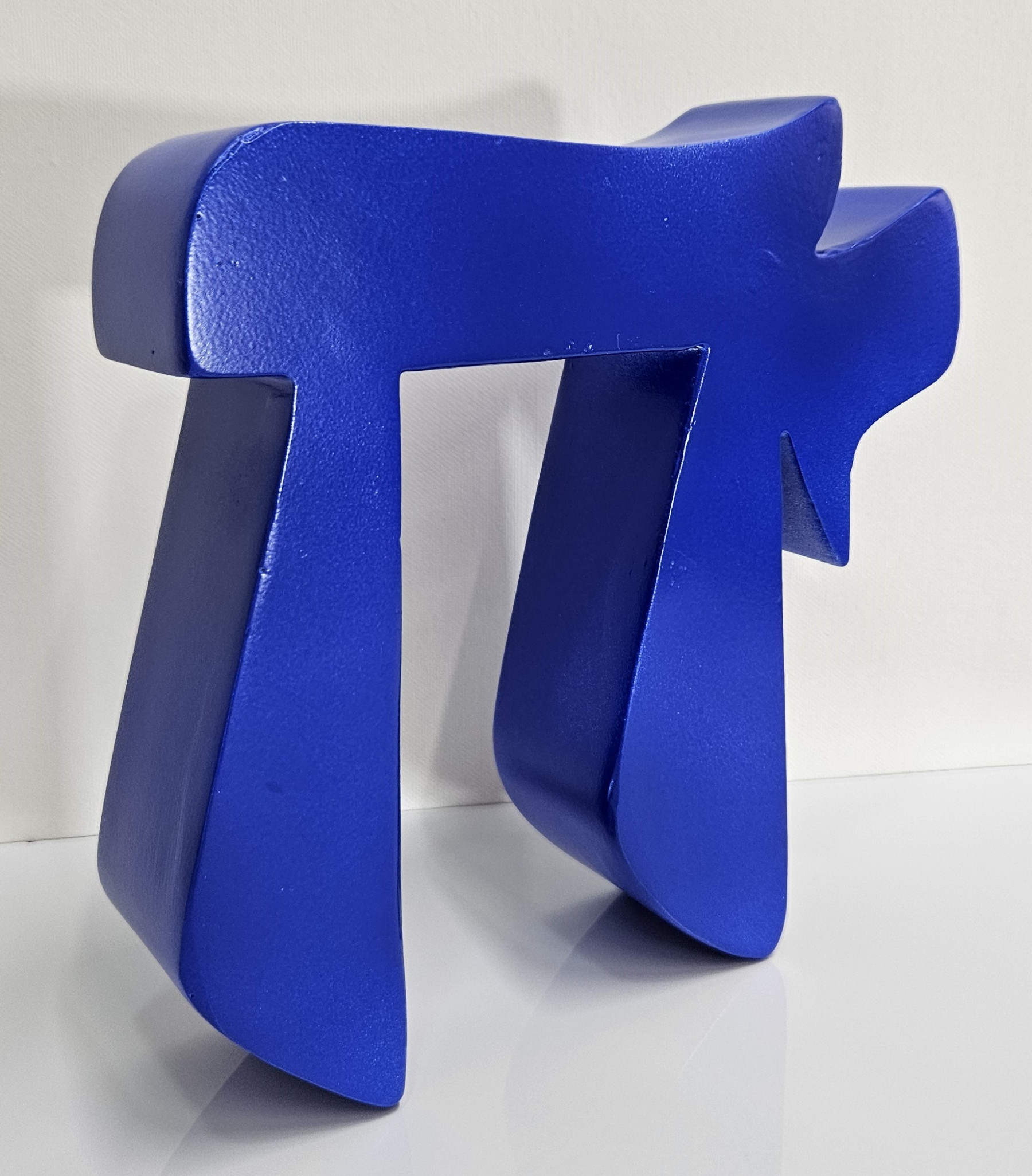 Shelby, Hay, sculpture - Artalistic online contemporary art buying and selling gallery