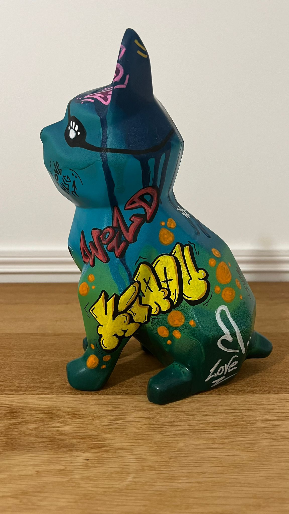 Tango, Tagg cat, sculpture - Artalistic online contemporary art buying and selling gallery