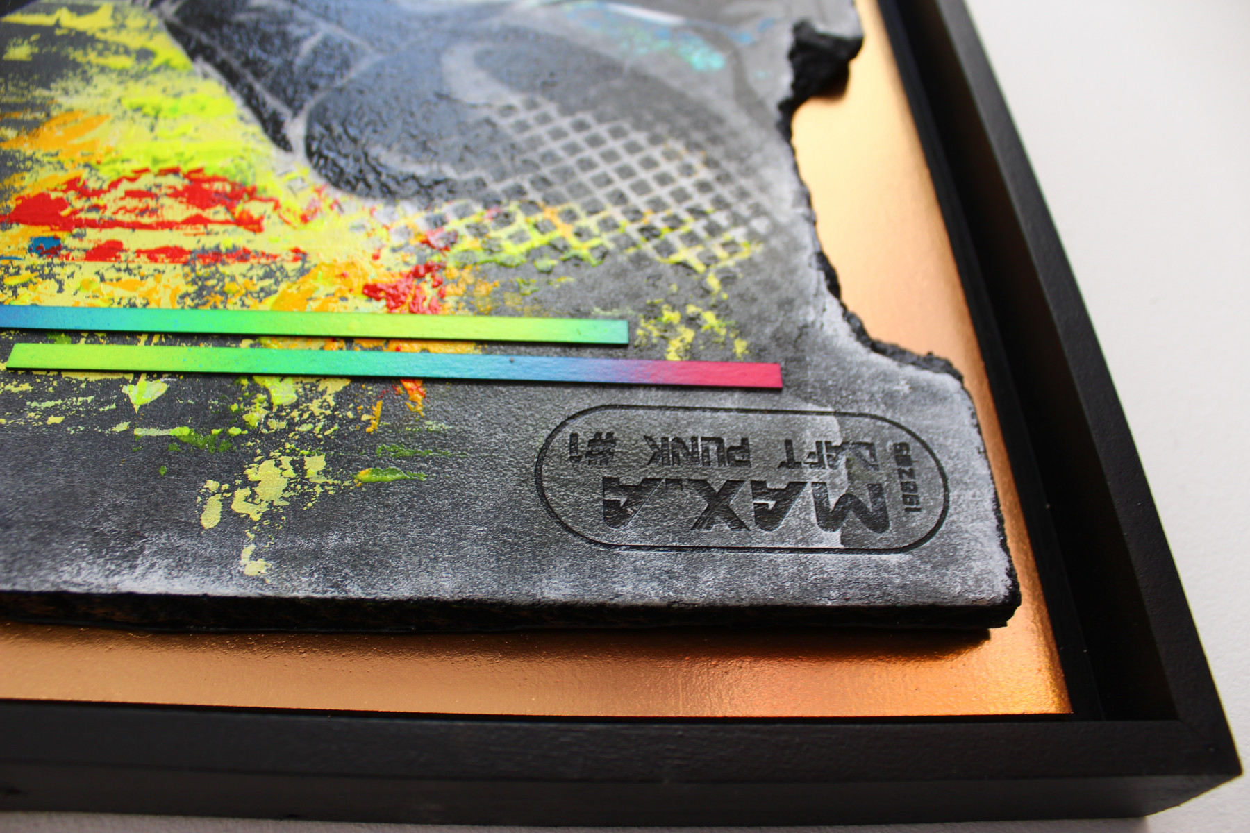 Max Andriot, Daft punk fragment #1, painting - Artalistic online contemporary art buying and selling gallery