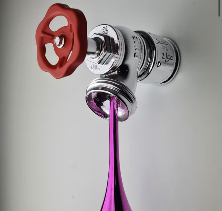 Santicri, Running out, sculpture - Artalistic online contemporary art buying and selling gallery