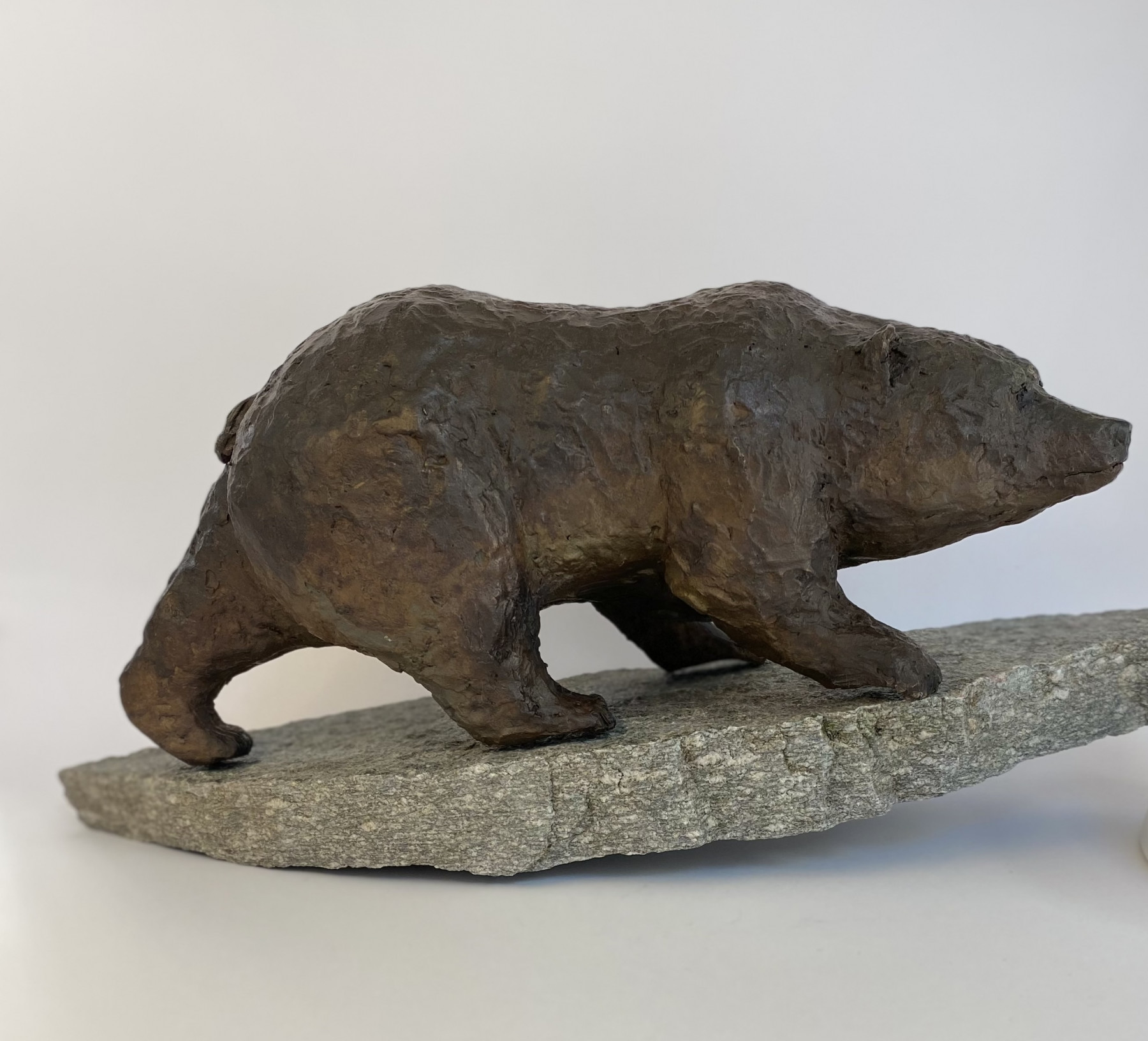 Mimo, Grizzli, sculpture - Artalistic online contemporary art buying and selling gallery