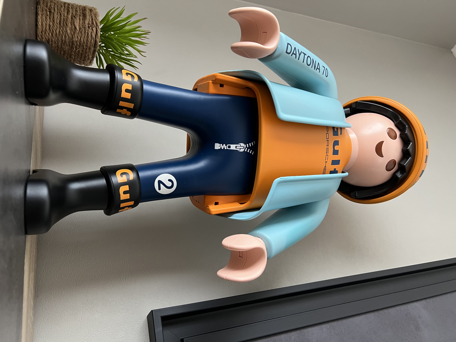 Guillaume Anthony, Playmobil, sculpture - Artalistic online contemporary art buying and selling gallery
