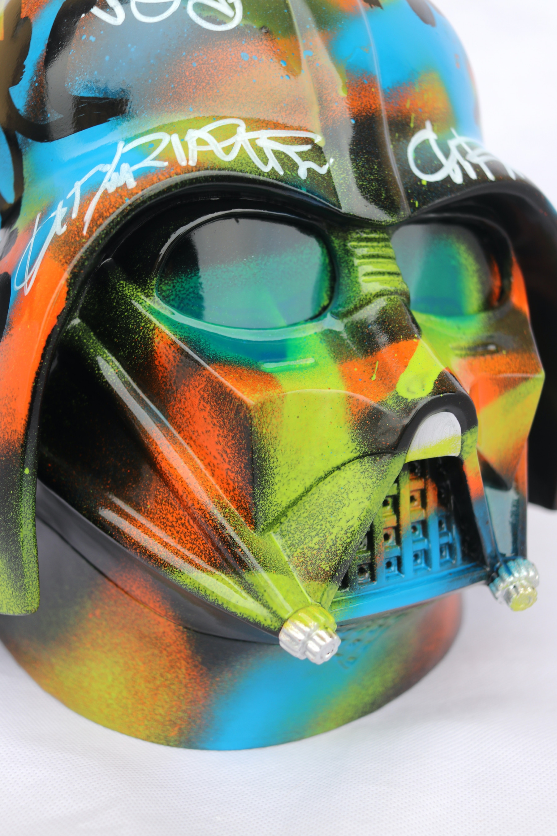 Stoz, Dart fener graf, sculpture - Artalistic online contemporary art buying and selling gallery