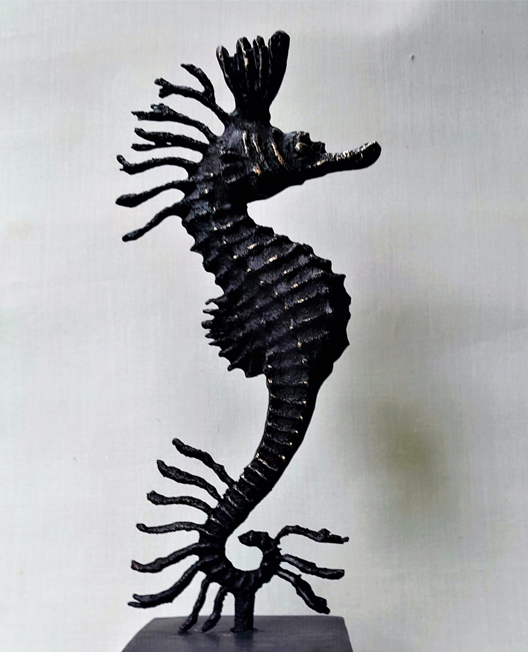 Les Hélènes, Sea Horse, sculpture - Artalistic online contemporary art buying and selling gallery
