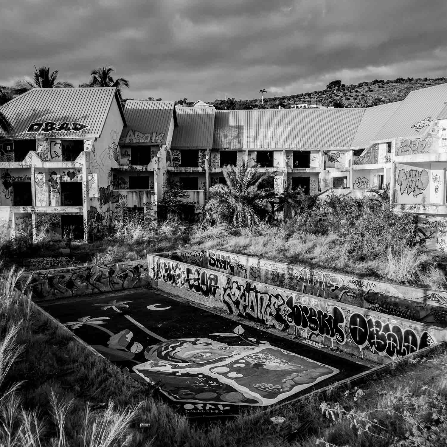 Jean-Guy Nakars, Bad Trip, photo - Artalistic online contemporary art buying and selling gallery