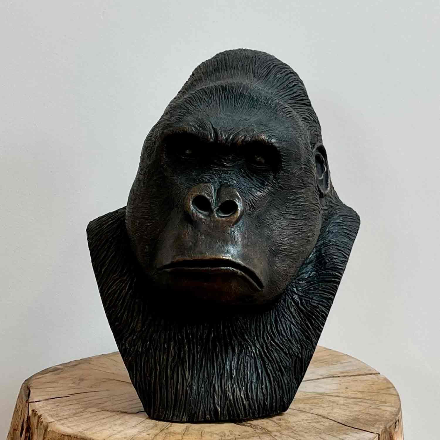 Mimo, Buste de gorille, sculpture - Artalistic online contemporary art buying and selling gallery