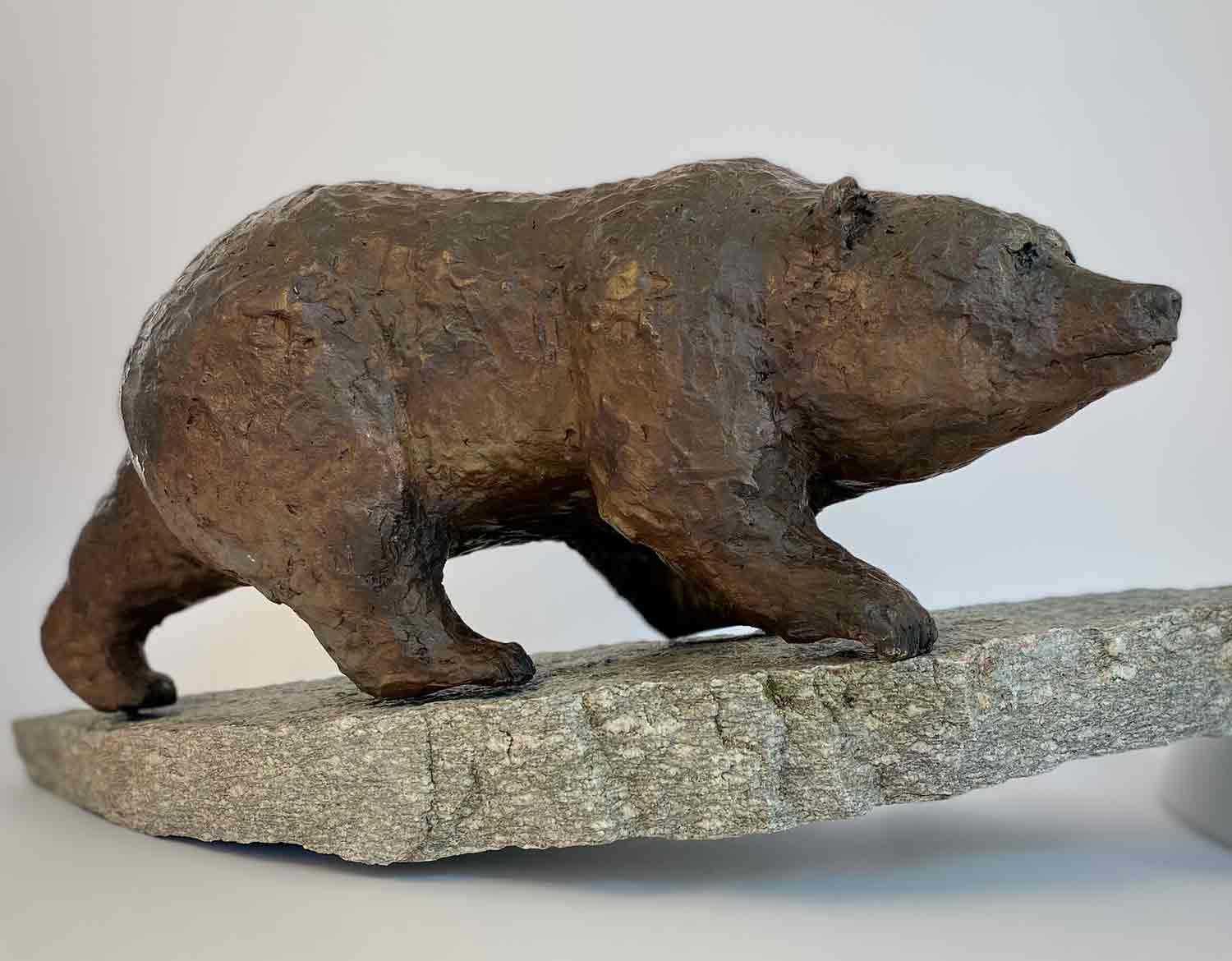 Mimo, Grizzli, sculpture - Artalistic online contemporary art buying and selling gallery