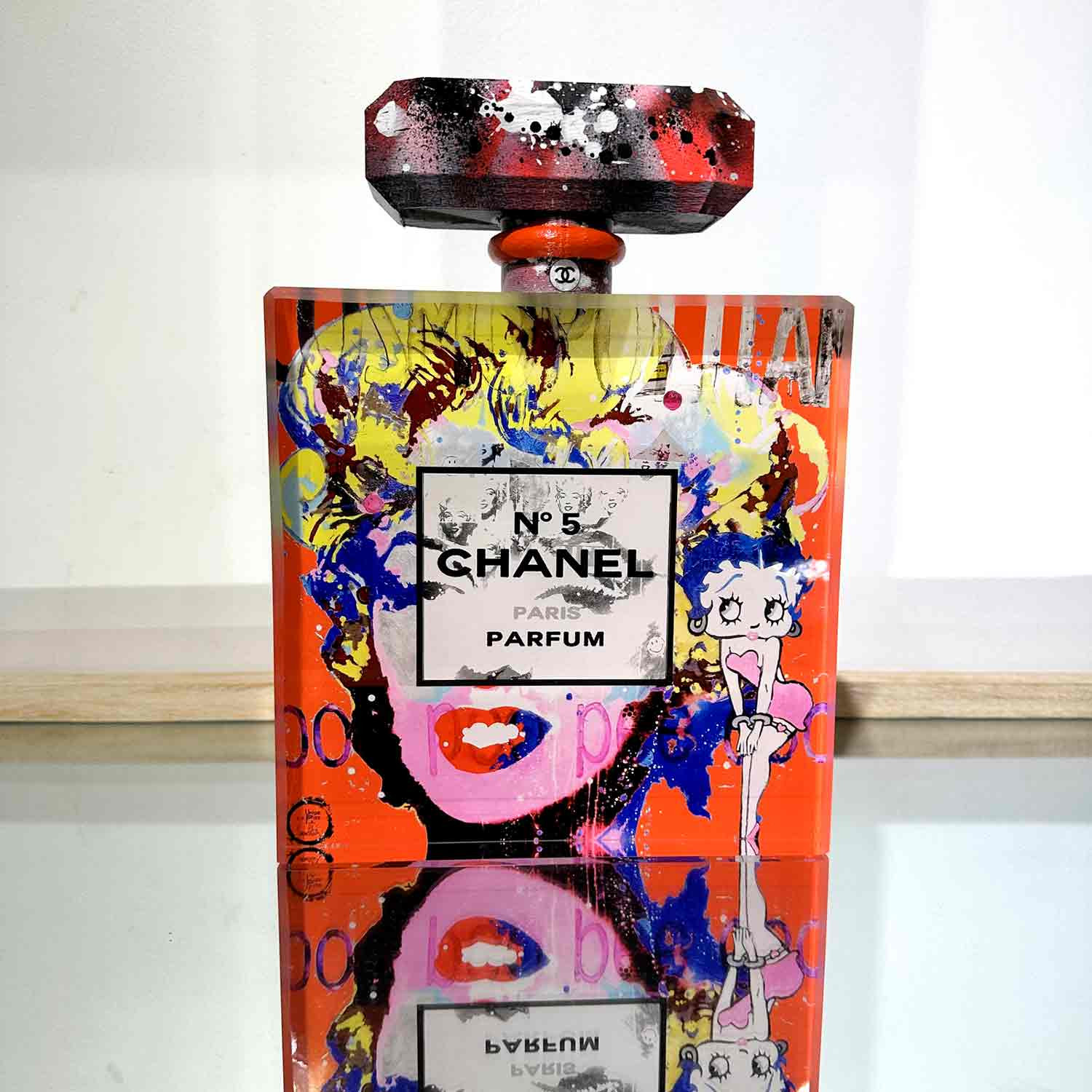 Patrick Cornée, Flacon Chanel N°5, sculpture - Artalistic online contemporary art buying and selling gallery