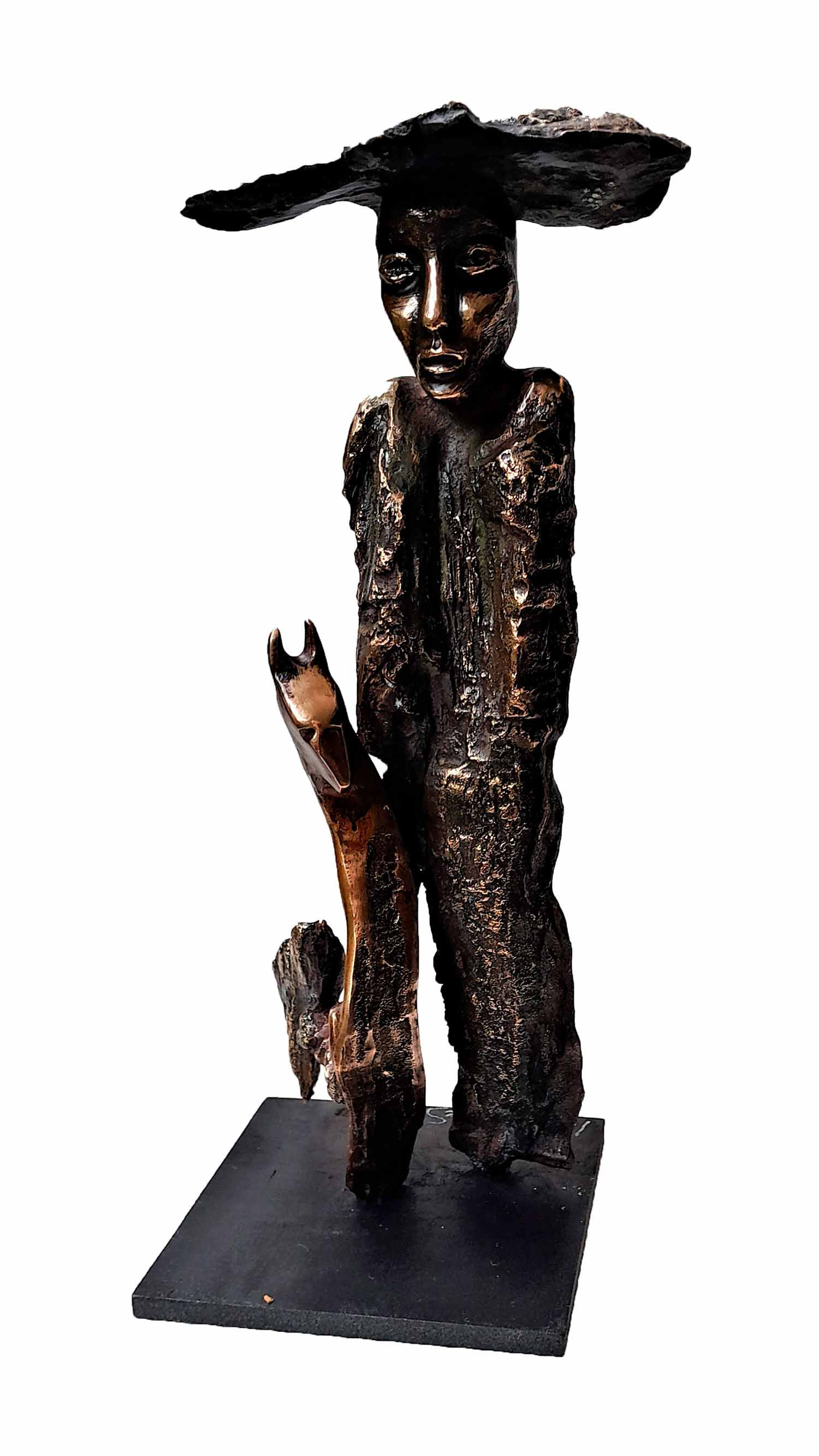 Les hélènes, Elle et son animal magique, sculpture - Artalistic online contemporary art buying and selling gallery