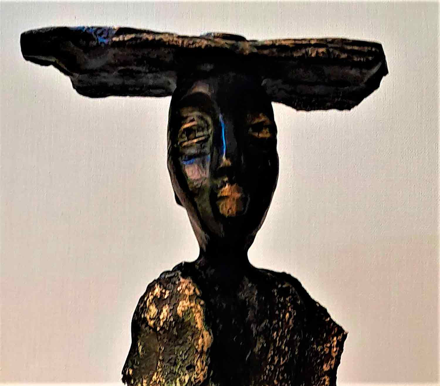 Les Hélènes, La Bienveillante, sculpture - Artalistic online contemporary art buying and selling gallery