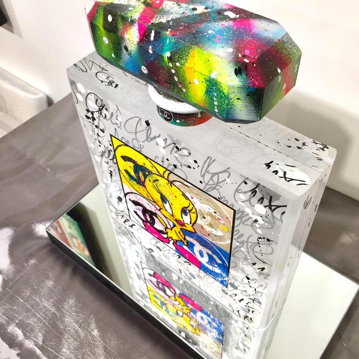 Patrick Cornée, Luxury Chanel n°5, Titi, sculpture - Artalistic online contemporary art buying and selling gallery