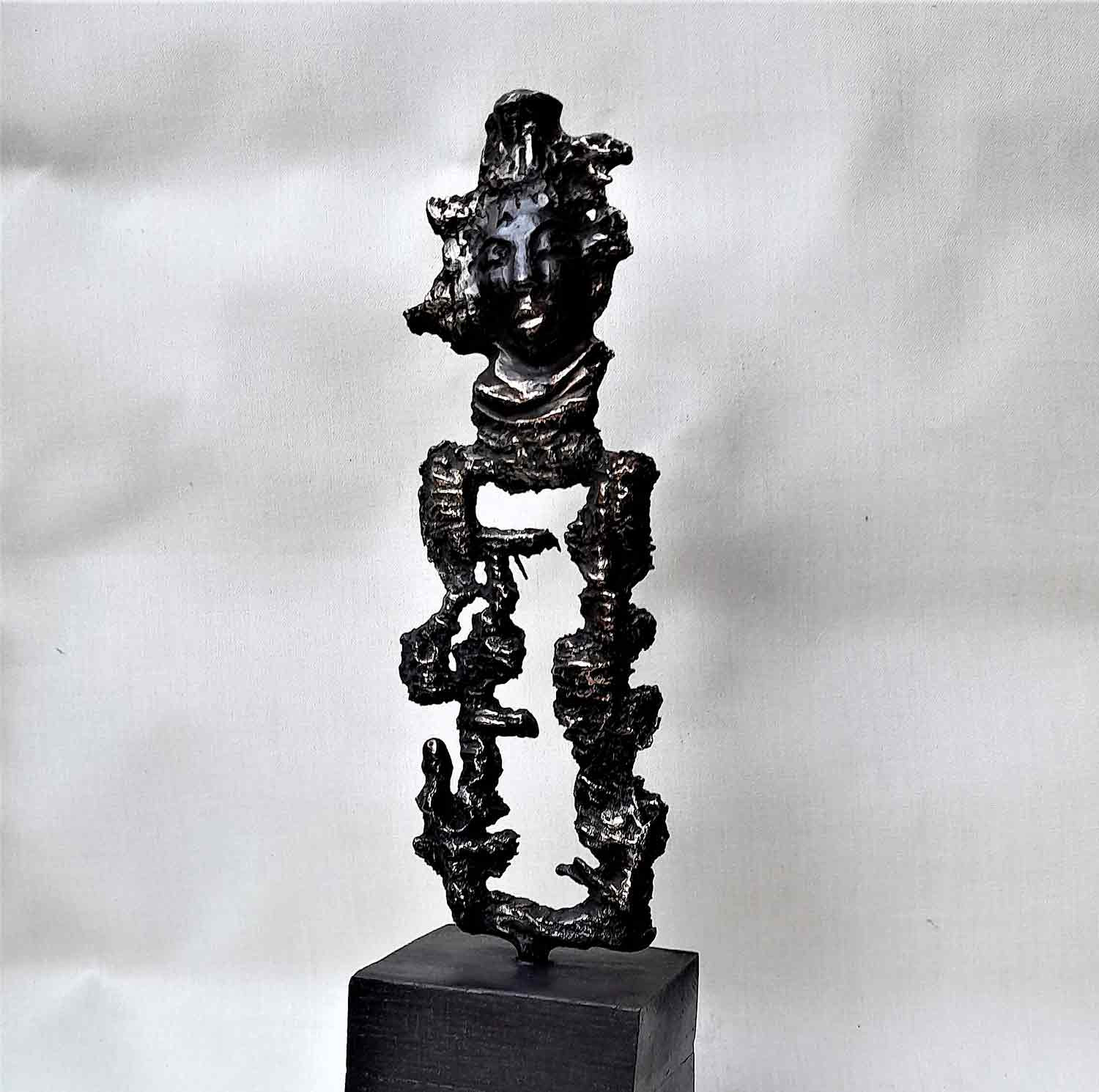 Les Hélènes, mirage des sables, sculpture - Artalistic online contemporary art buying and selling gallery