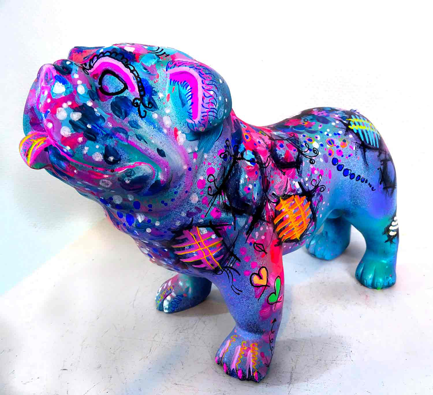 Priscilla Vettese, Mon Bouledogue fleuri, sculpture - Artalistic online contemporary art buying and selling gallery