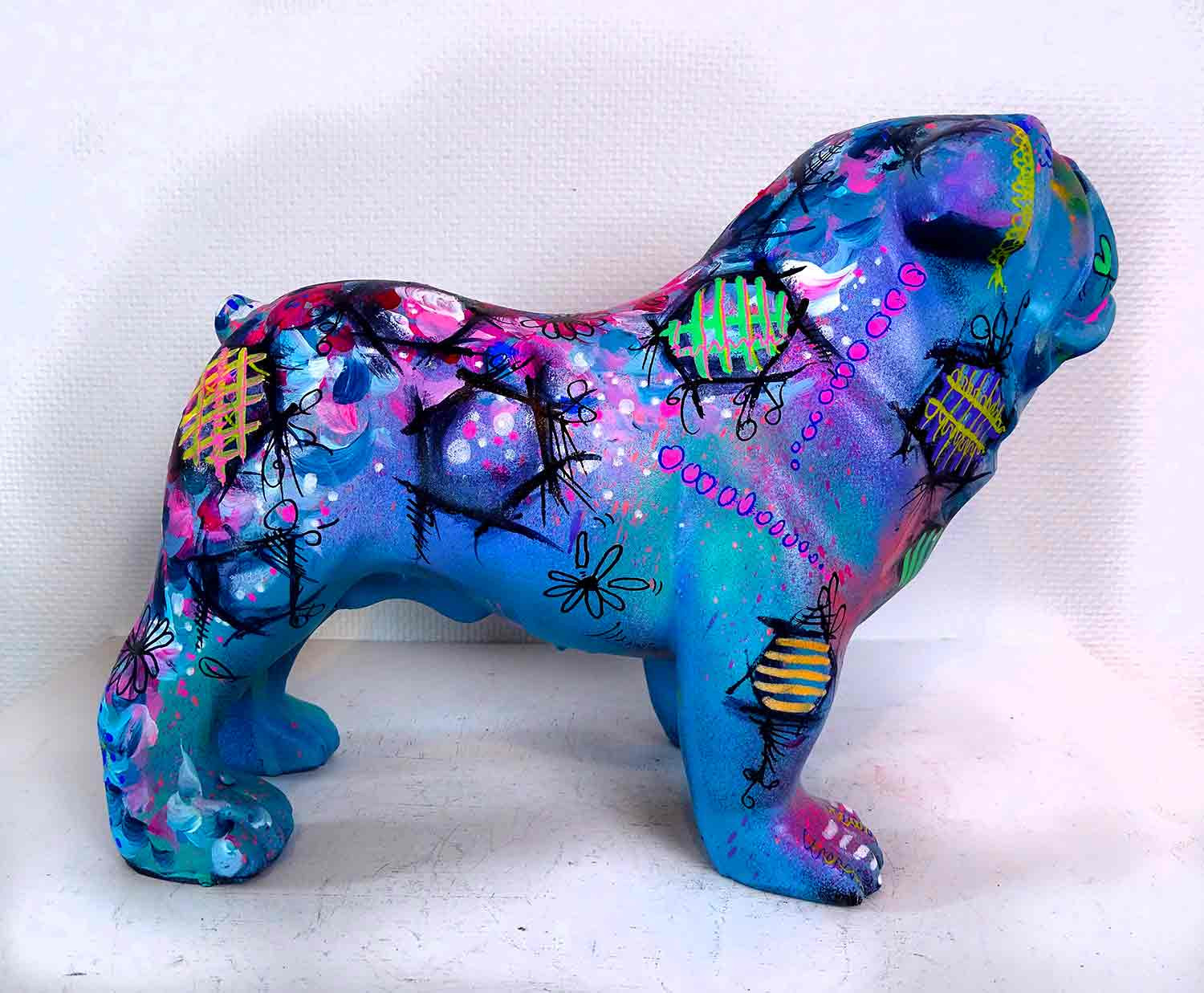 Priscilla Vettese, Mon Bouledogue fleuri, sculpture - Artalistic online contemporary art buying and selling gallery