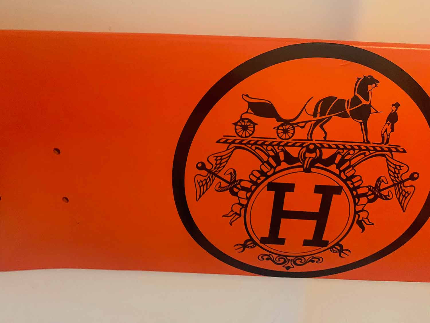 Rose, Skate Hermes, sculpture - Artalistic online contemporary art buying and selling gallery