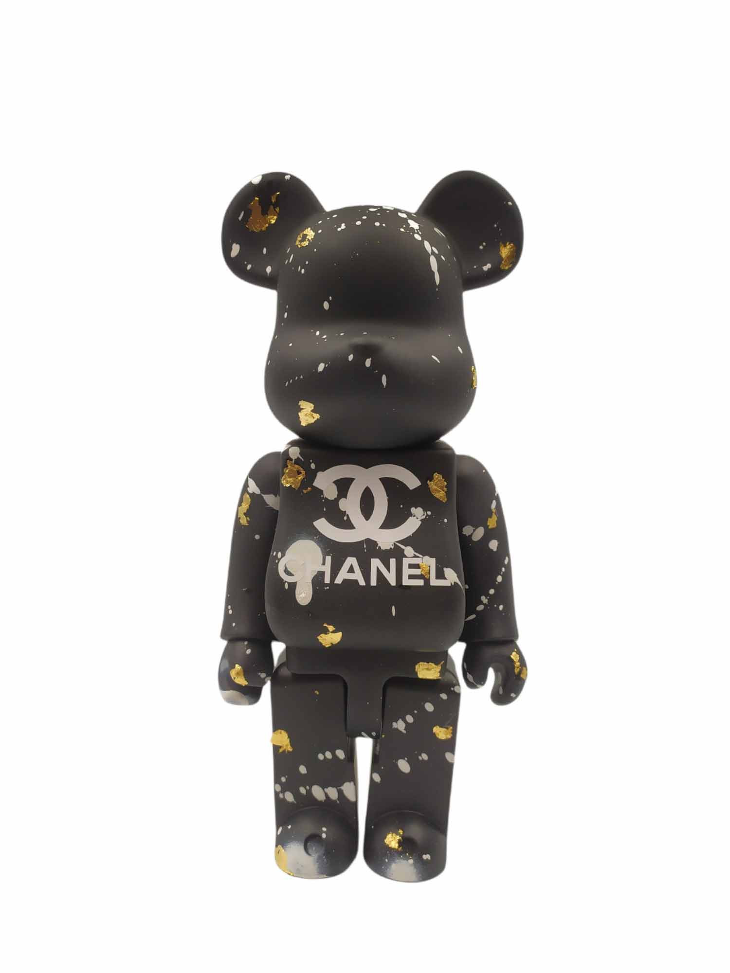 Contemporary Art - Resin sculpture - Bearbrick Chanel black - Vili