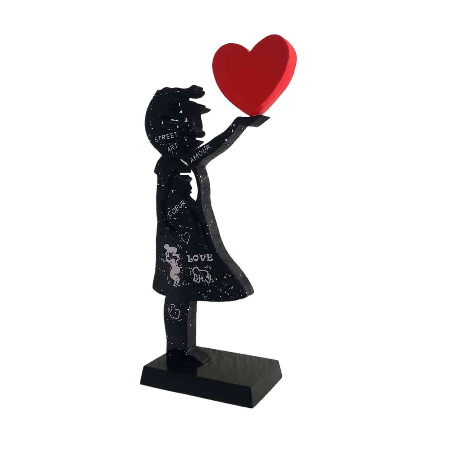 Ravi, Banksywood femme enfant, sculpture - Artalistic online contemporary art buying and selling gallery