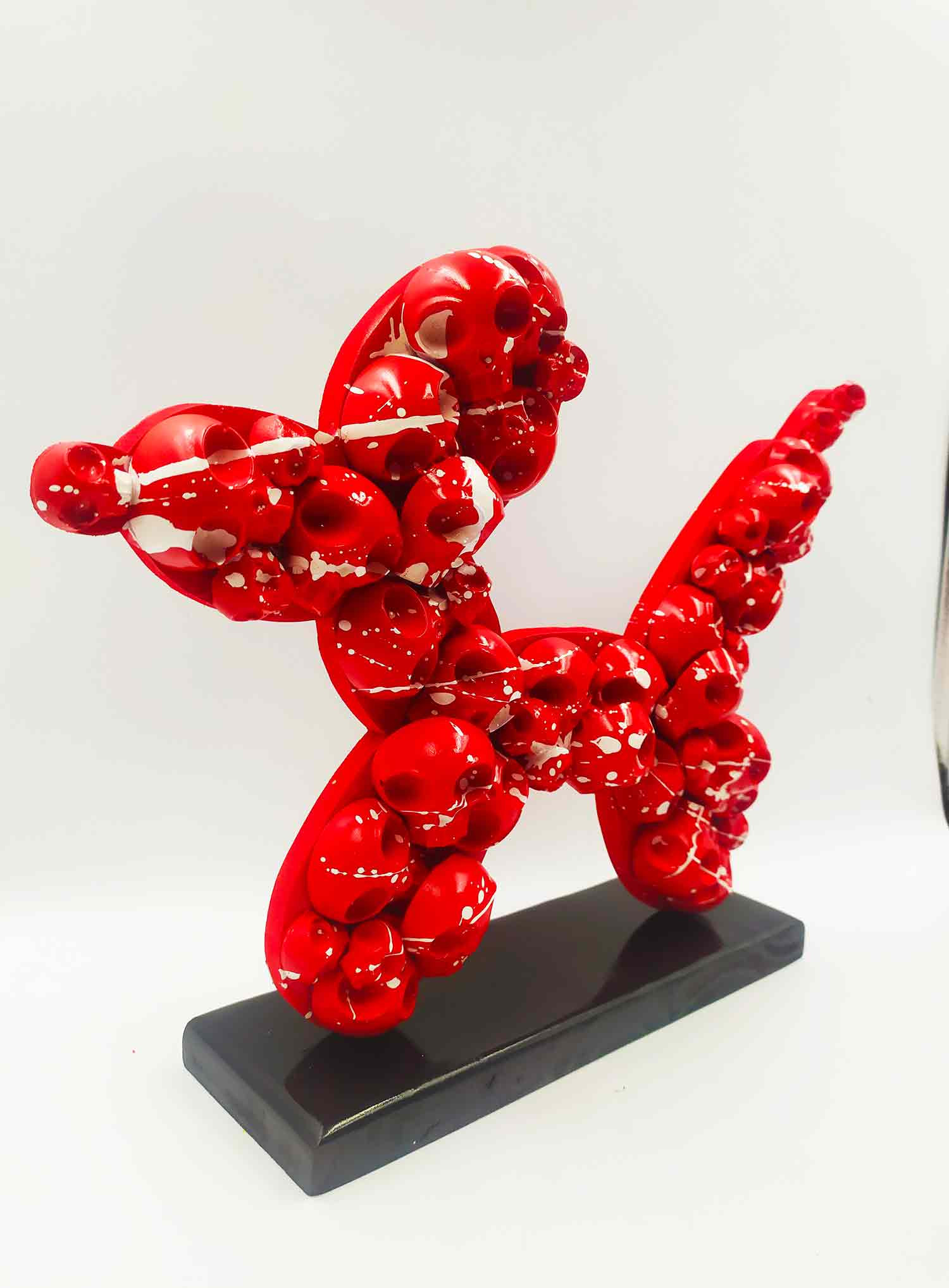 VL, Koonsskull rouge, sculpture - Artalistic online contemporary art buying and selling gallery