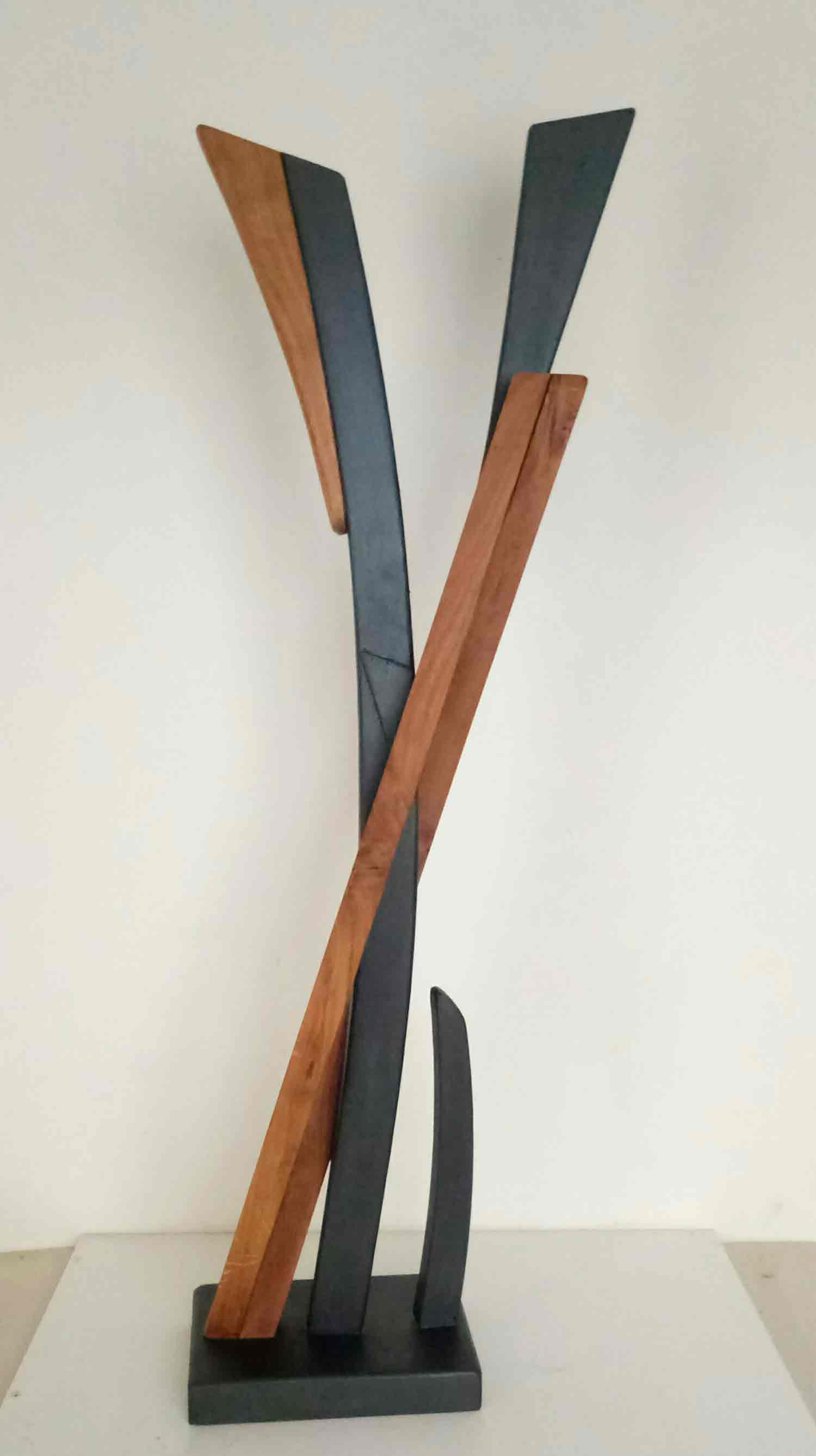 A+D Art, Dolmen abbracciato, sculpture - Artalistic online contemporary art buying and selling gallery