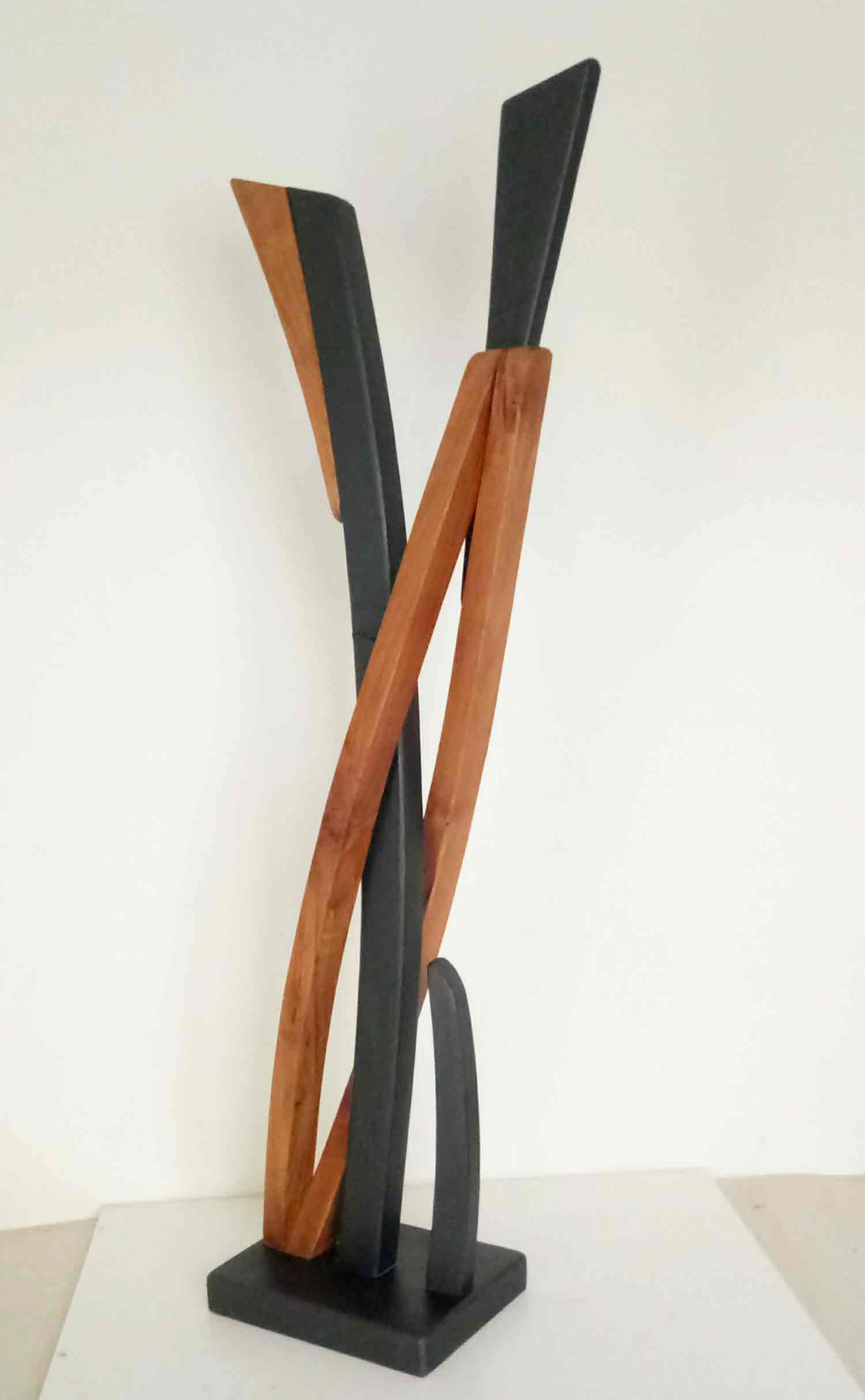 A+D Art, Dolmen abbracciato, sculpture - Artalistic online contemporary art buying and selling gallery