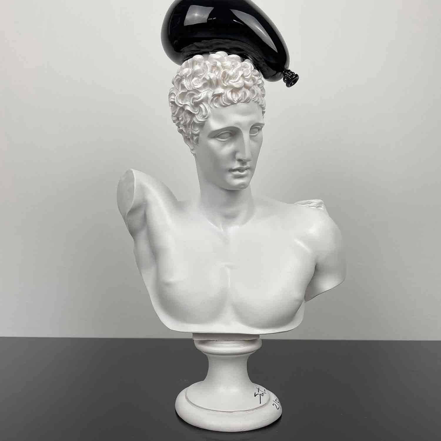 Santicri, Hermes splat, sculpture - Artalistic online contemporary art buying and selling gallery