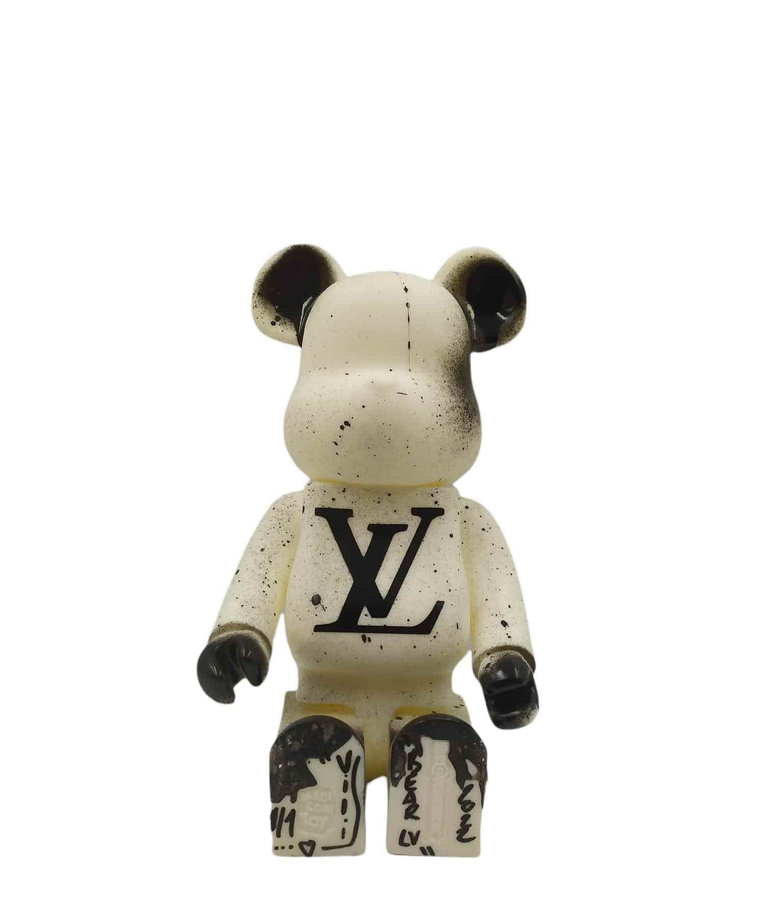 Contemporary Art - Resin sculpture - Bearbrick Chanel black - Vili