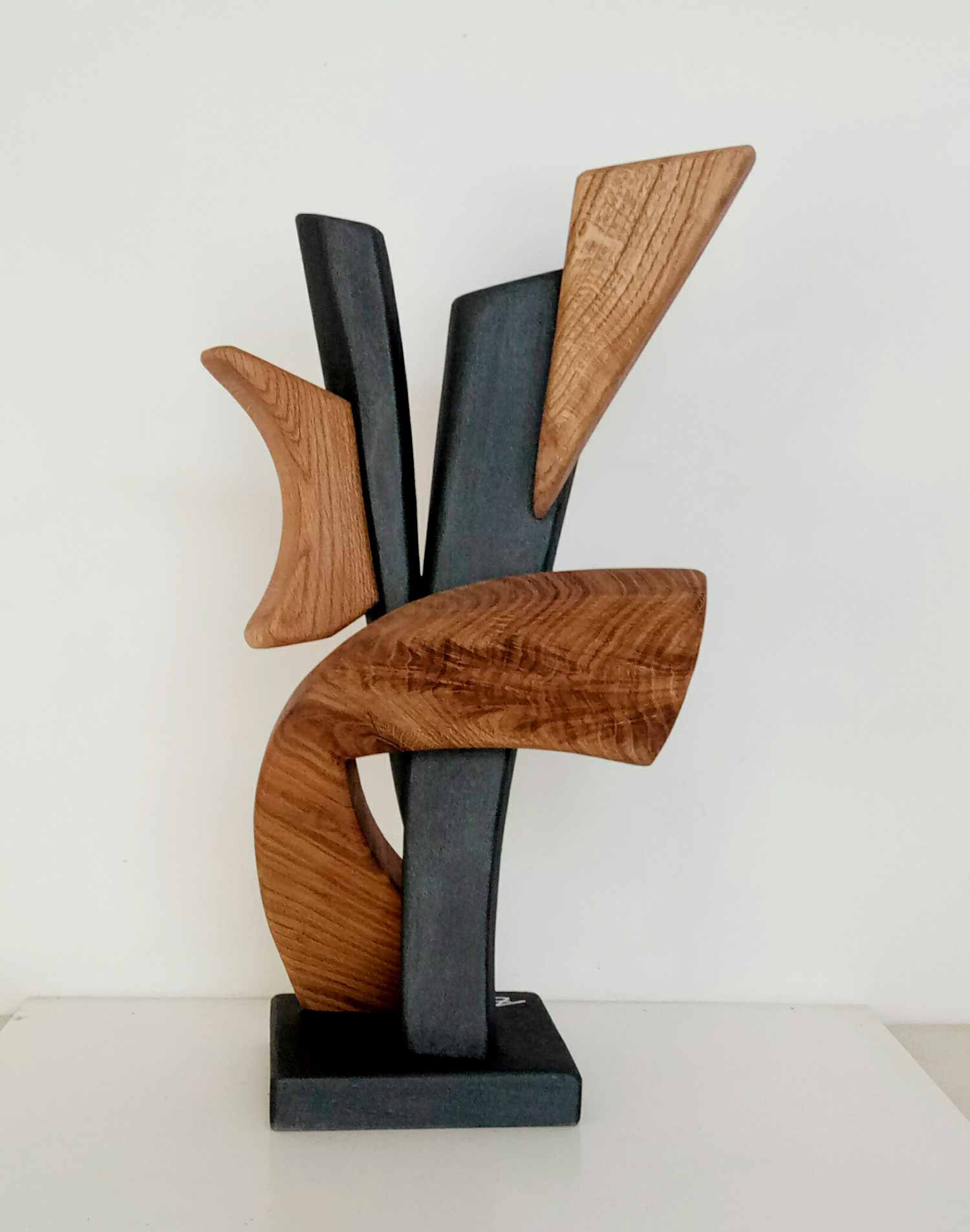 A+D Art, Abbraccio, sculpture - Artalistic online contemporary art buying and selling gallery