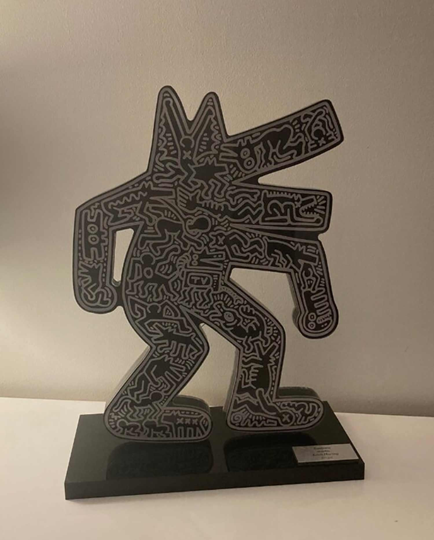 Keith Haring (d'après), The dog, sculpture - Artalistic online contemporary art buying and selling gallery