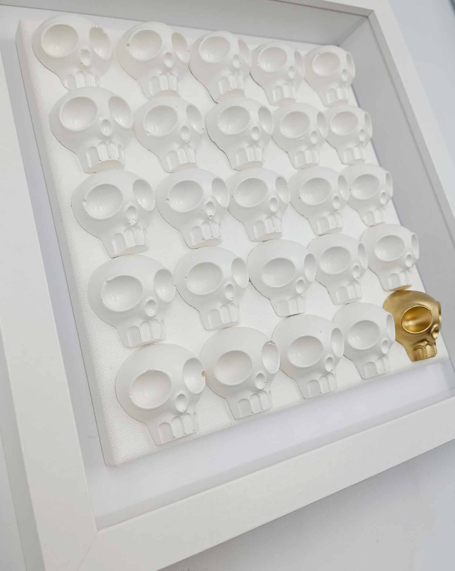 VL, La différence (white), sculpture - Artalistic online contemporary art buying and selling gallery