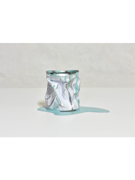 Le vieux pot de pastel
