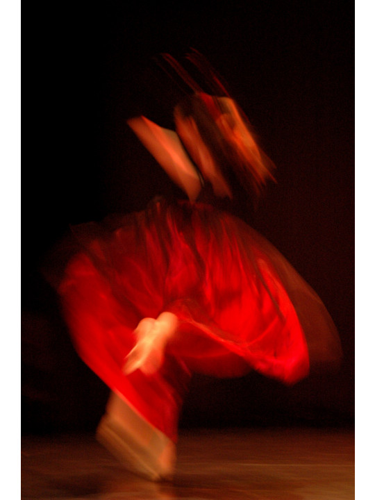 DANCER IN RED