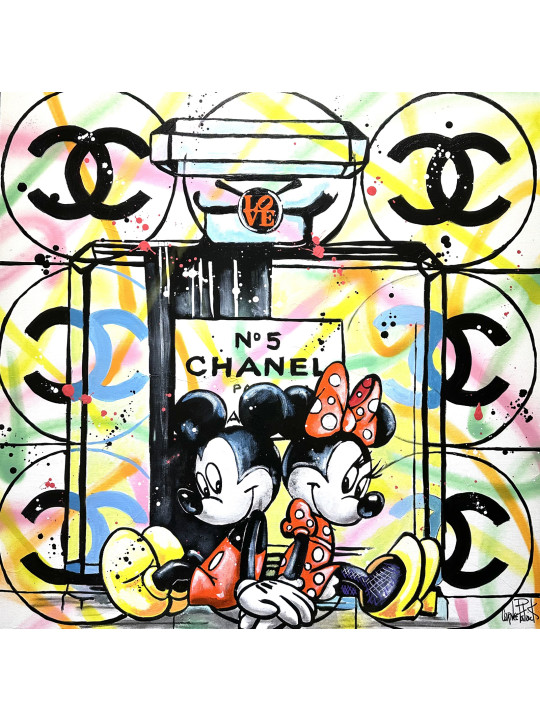 Minnie Mouse adore le parfum Chanel n°5